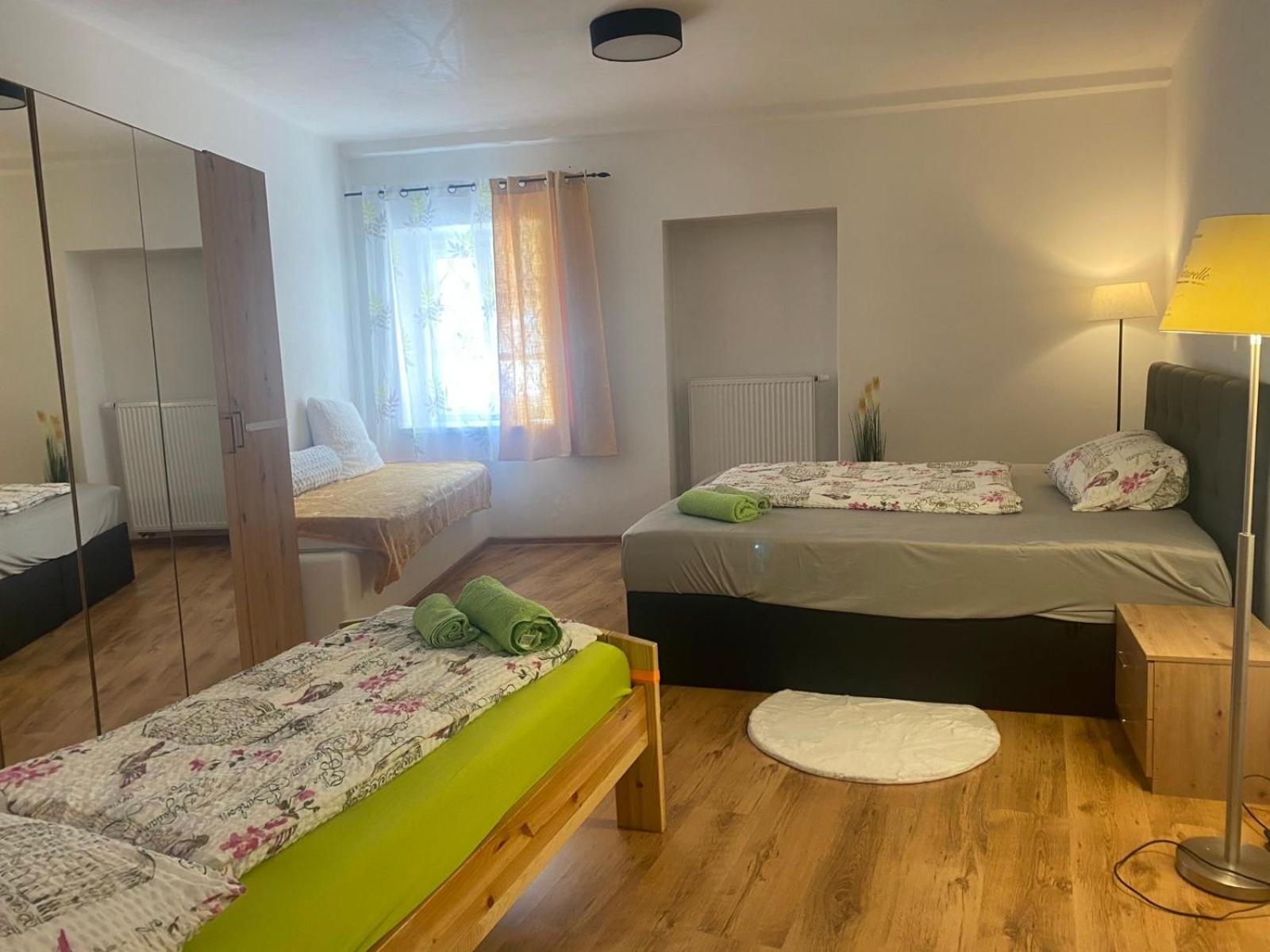 Apartment Am Schlosspark 2 ヘプ エクステリア 写真